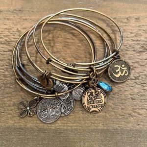 Lot of 7 Alex & Ani Bracelet